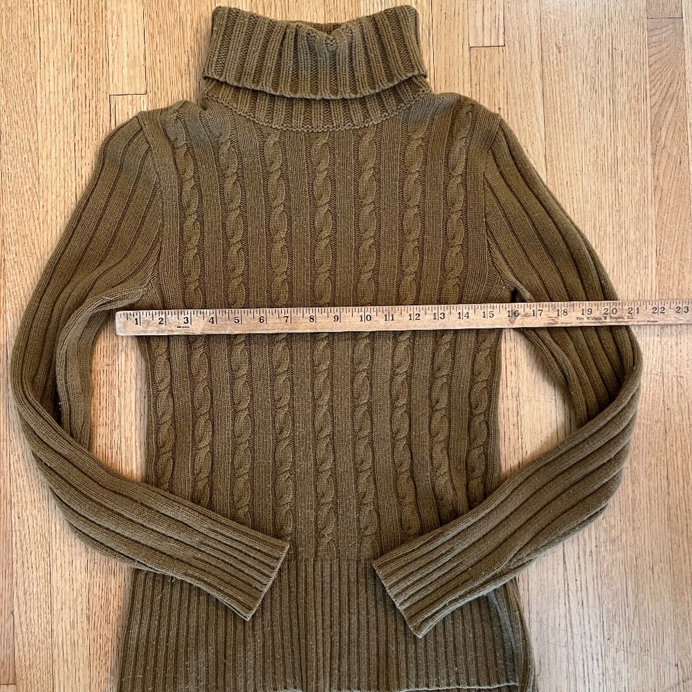 J. Crew Cable Knit Wool Turtleneck Sweater VTG M Oak Brown - Picture 4 of 5